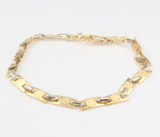 A 9ct yellow gold bracelet, 14.3 grams, 20 cm