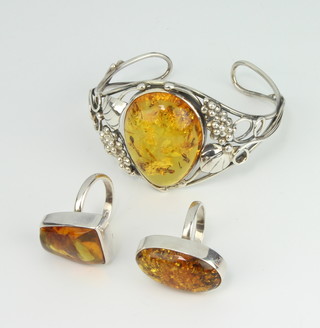A silver amber set bangle and 2 ditto rings 