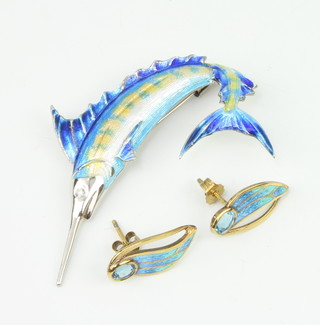 A Nicole Barr silver and enamelled Marlin brooch and a pair of ditto earrings 