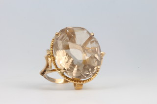 A yellow gold quartz dress ring size N