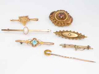 Three 9ct yellow gold bar brooches, a 15ct yellow gold horseshoe tie pin and 3 other brooches 