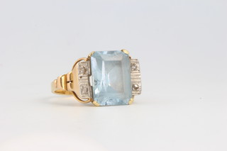 A yellow gold Art Deco aquamarine and diamond ring size N 