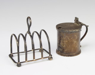 A cylindrical silver mustard pot Chester 1926 and a 5 bar toast rack 164 grams 
