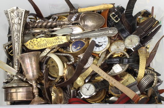 A large quantity of vintage and other wristwatches and pocketwatches