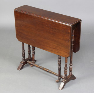 A Victorian mahogany Sutherland table 60cm x 60cm w x 14cm x 73cm when open 