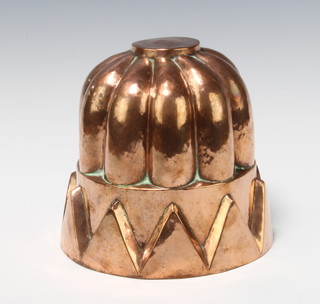 A Victorian copper jelly/ice cream mould 15cm x 18cm 