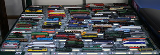 100 Del Prado N gauge model locomotives together with editions of "Locomotives of the World" 