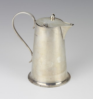 An Edwardian silver hot water jug with patent swing lid, Chester 1909, 256 grams  