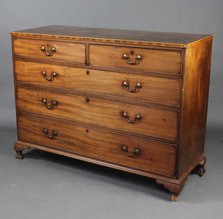 A Georgian mahogany chest of 2 short and 3 long drawers with satinwood stringing, raised on bracket feet 103cm h x 138cm x 56cm 