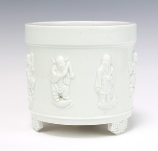 An Early 20th Century Chinese white glazed jardiniere decorated with 8 figures of the immortals 15cm 