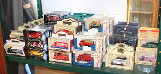 Seventeen Shell Collection Classico models, 8 Shell Collezione models and other model cars 