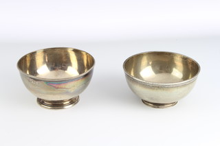 A pedestal silver bowl London 1927 by Tessier, 1 other, 321 grams 