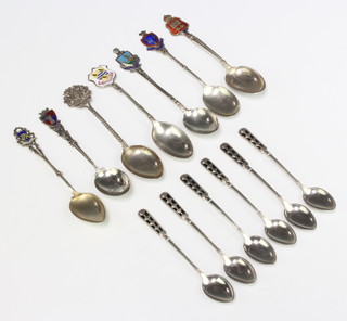 A set of 6 Continental silver caviar spoons and 7 souvenir 130 grams 