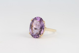 A 9ct yellow gold amethyst dress ring size N 