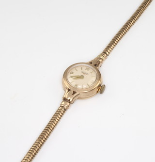 A lady's 9ct yellow gold Longines wristwatch and bracelet 11 grams 