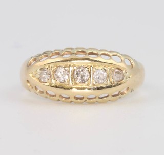 A Victorian 18ct yellow gold diamond ring size J 1/2