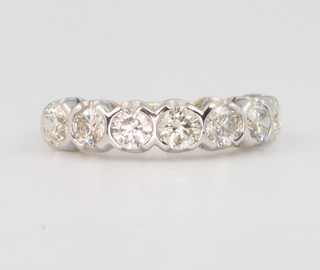 An 18ct yellow gold 5 stone diamond ring approx. 1.7ct, size O 