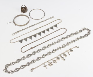 A fancy link silver necklace and 7 items of silver jewellery 210 grams 