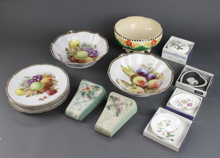 A pair of Art Deco wall pockets decorated birds, a part dessert service, bowl and 4 boxed Wedgwood items 