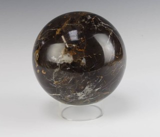A marble sphere 21cm 