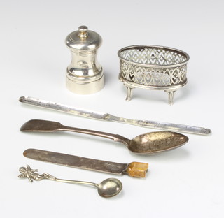 A silver pepper mill London 1901, minor silver items, weighable silver 170 grams