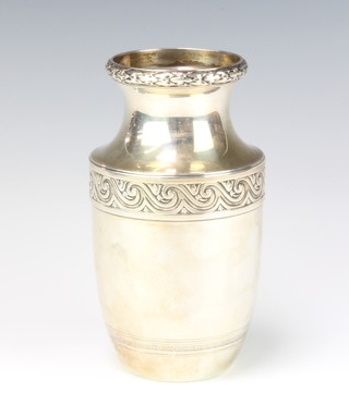 A Continental repousse silver urn 17cm, 365 grams