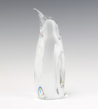 A Studio clear glass figure of a penguin 22cm 