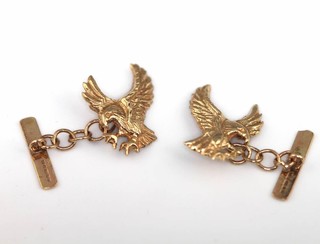 A pair of 9ct yellow gold eagle cufflinks 3.5 grams 
