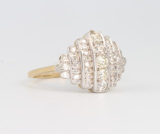 An 18ct yellow gold diamond dress ring size N 1/2