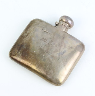 An Edwardian rectangular silver hip flask Birmingham 1905, 11cm, 108 grams