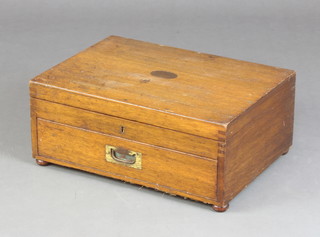 An oak canteen box with hinged lid, the base fitted a drawer 19cm x 45cm x 32cm 