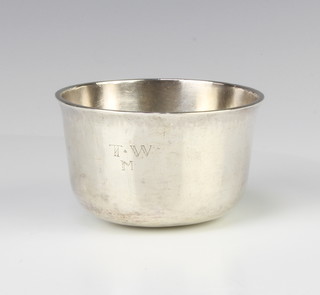 A Georgian silver tumbling cup with splayed rim, marks rubbed, 76 grams, 8cm 