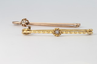 Two 9ct yellow gold bar brooches 3.8 grams  