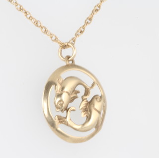 A 9ct yellow gold pendant and chain, 4.4 grams, 20mm 