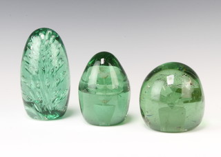 A Victorian green glass dump 14cm, a ditto 10cm and 1 other 7cm 