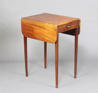 A 19th Century mahogany Pembroke table, fitted a frieze drawer, raised on square tapered supports 72cm h x 54cm x 40cm 