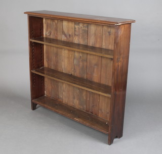 A Victorian mahogany bookcase fitted adjustable shelves 108cm h x 112cm w x 26cm d 