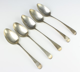 A William IV Old English pattern silver table spoon, London 1833, 4 others, 304 grams 