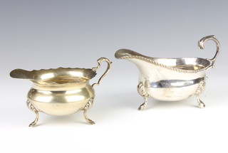 A Victorian silver sauce boat, London 1872, 1 other, 246 grams
