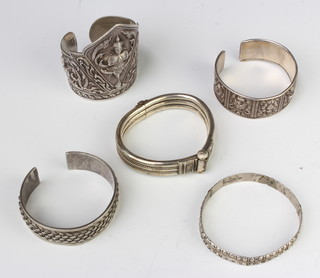 Five silver bangles 227 grams 