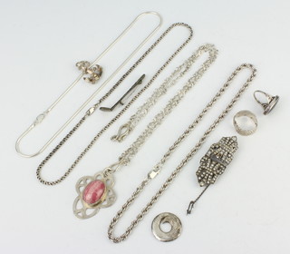 A silver necklace and minor silver jewellery 180 grams 