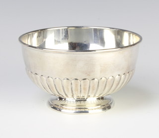 An Edwardian silver demi-fluted bowl, London 1906, 11cm, 163 grams   
