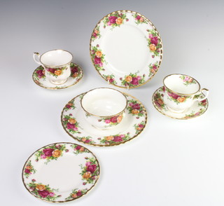 A Royal Albert Old Country Roses part set comprising 6 tea cups, sugar bowl, 11 saucers, 2 small plates, 6 pudding plates 