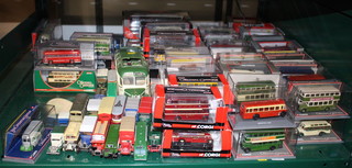 61 various Corgi original omnibus models and other omnibus models 