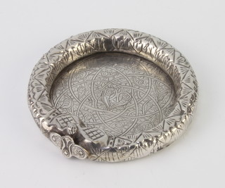 An Egyptian silver bowl with geometric decoration 13cm, 193 grams 