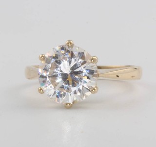 A 9ct yellow gold paste set ring size K 1/2