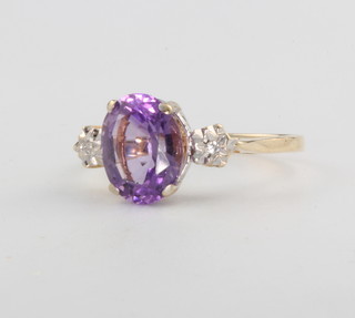 A 9ct yellow gold amethyst dress ring size L 