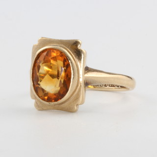 A 9ct yellow gold citrine dress ring size O, 3.3 grams