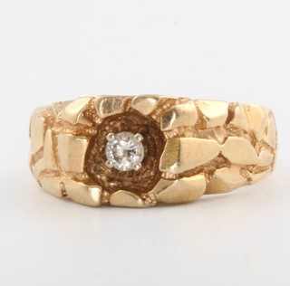 A 14ct yellow gold diamond set ring, size T, 6.5 grams 
