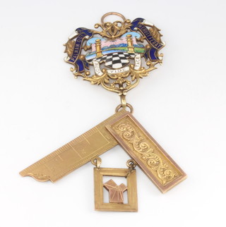 A 9ct yellow gold and enamelled Masonic jewel 25.4 grams